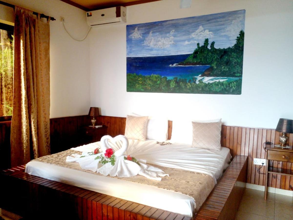 Baie Lazare  Les Elles Guesthouse Self Catering מראה חיצוני תמונה