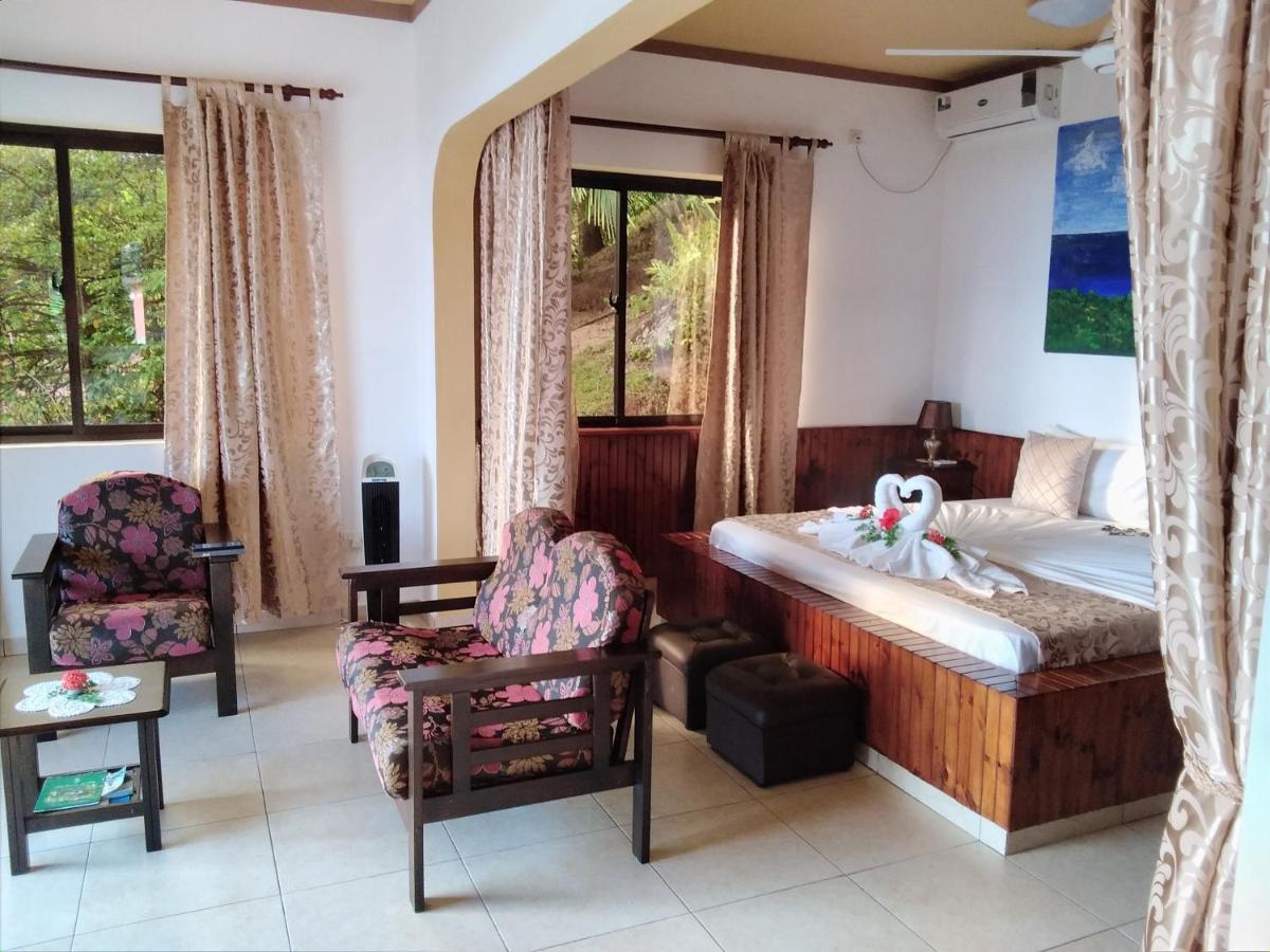Baie Lazare  Les Elles Guesthouse Self Catering מראה חיצוני תמונה