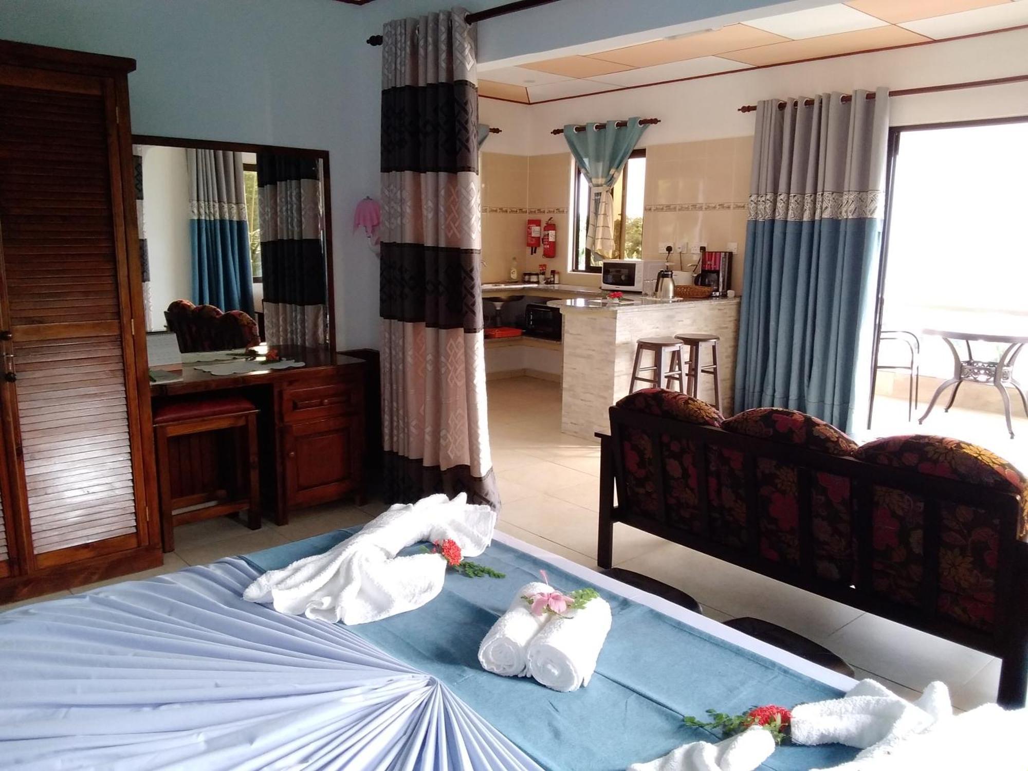 Baie Lazare  Les Elles Guesthouse Self Catering חדר תמונה