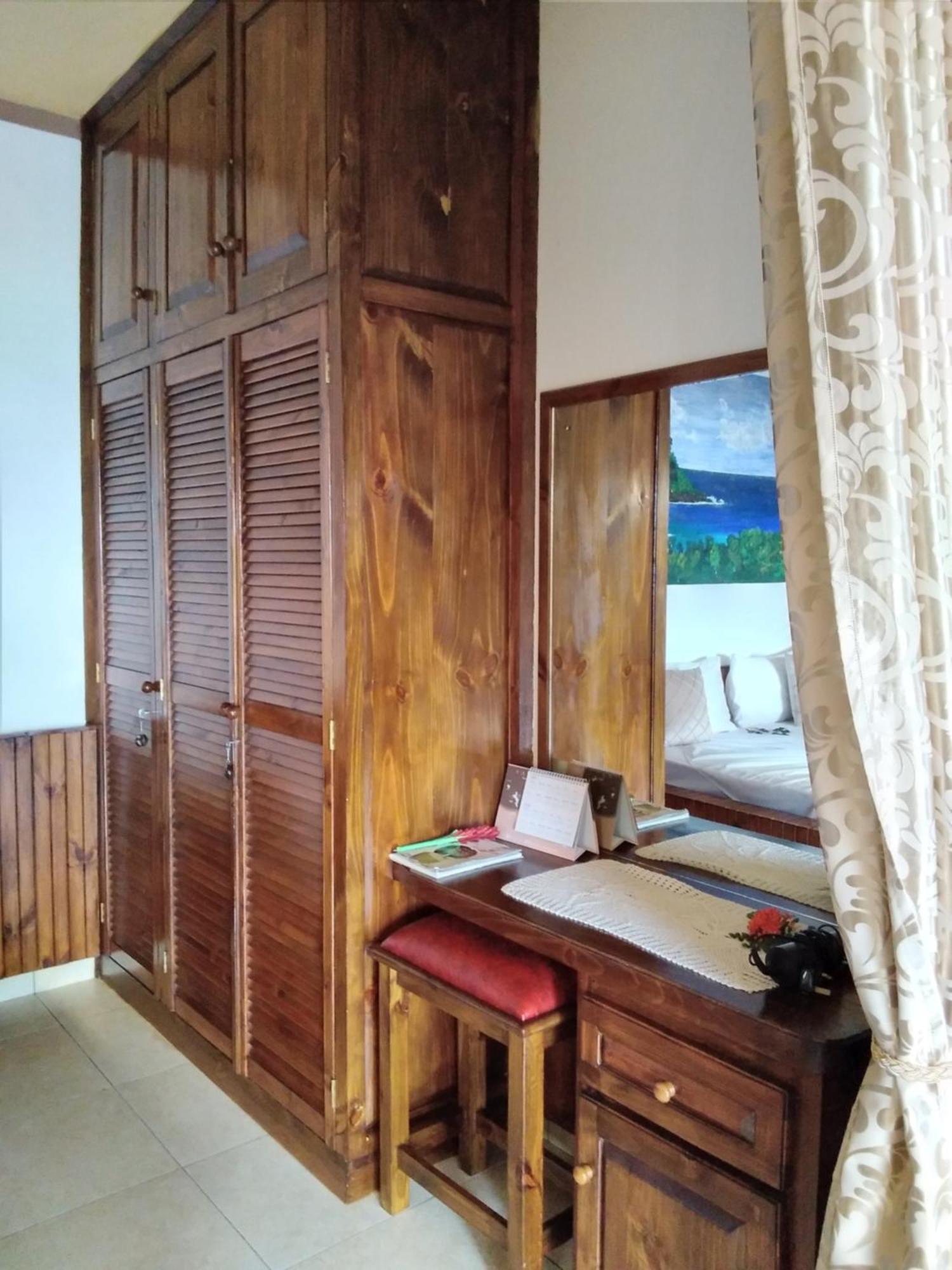 Baie Lazare  Les Elles Guesthouse Self Catering חדר תמונה