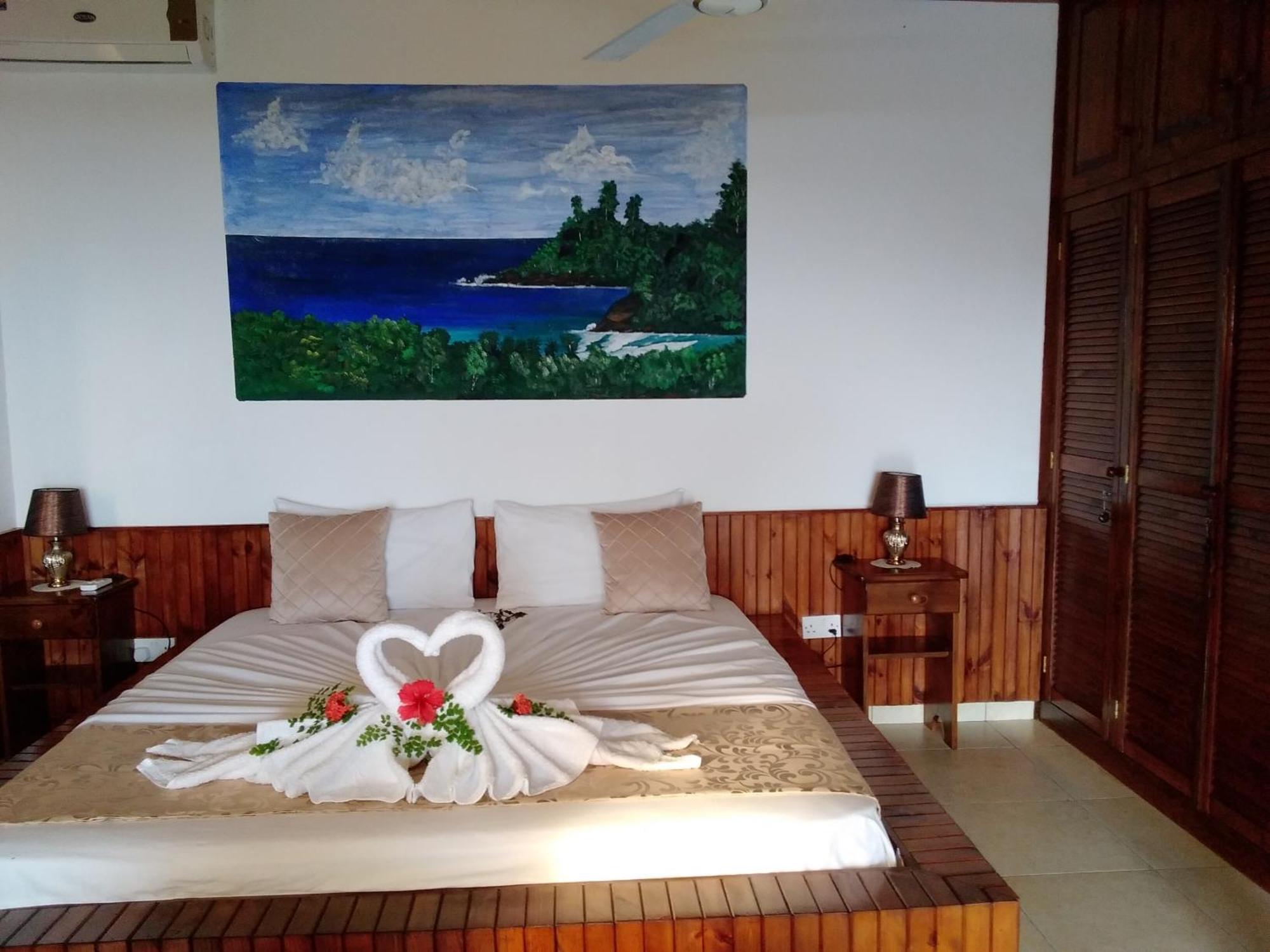 Baie Lazare  Les Elles Guesthouse Self Catering חדר תמונה