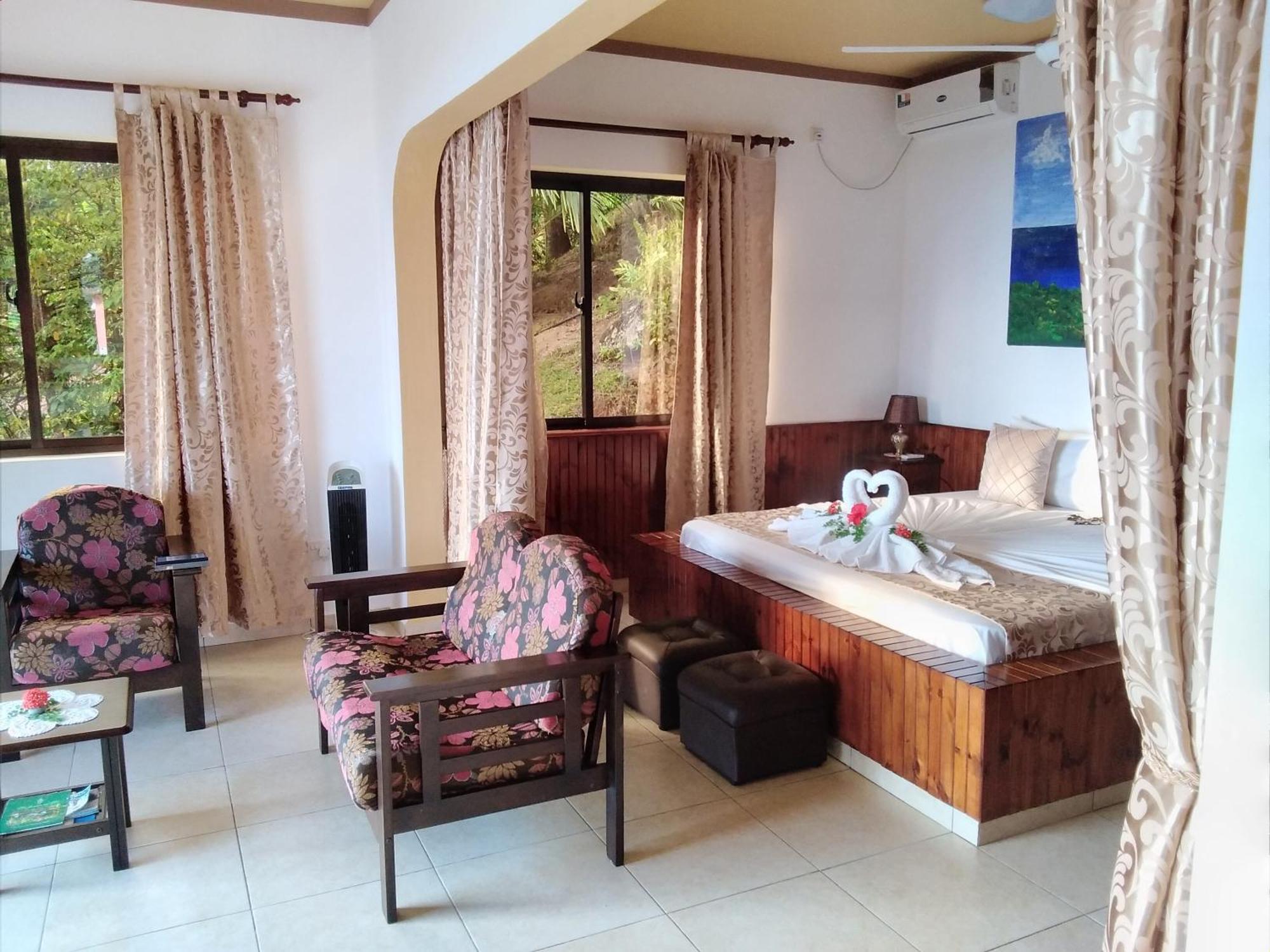 Baie Lazare  Les Elles Guesthouse Self Catering חדר תמונה